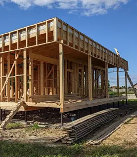 Timber-Frame-Wooden-House